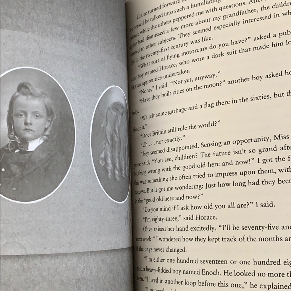 SALE!! Fantasy. Peculiar stories. Ransom Riggs Like New. - Picture 7 of 9